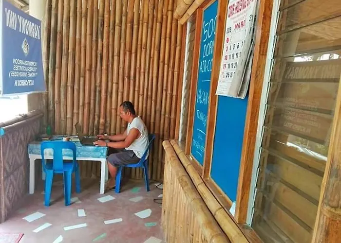 Harmony Hostel Moalboal